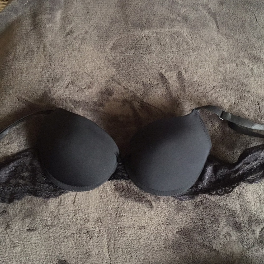 A sexy black push up bra!